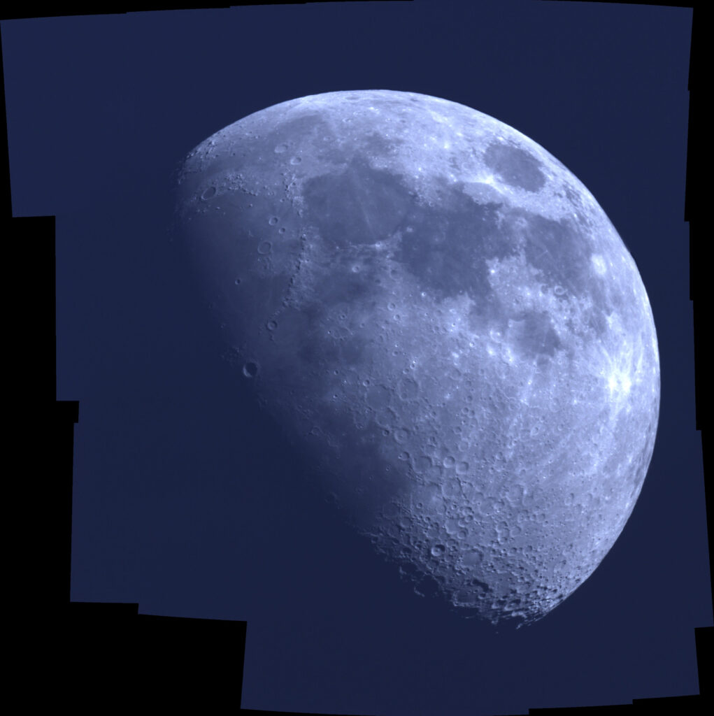 Astrofoto van de maand september 2023 – Blauwe Maan fotomozaïek door Erik Kroon